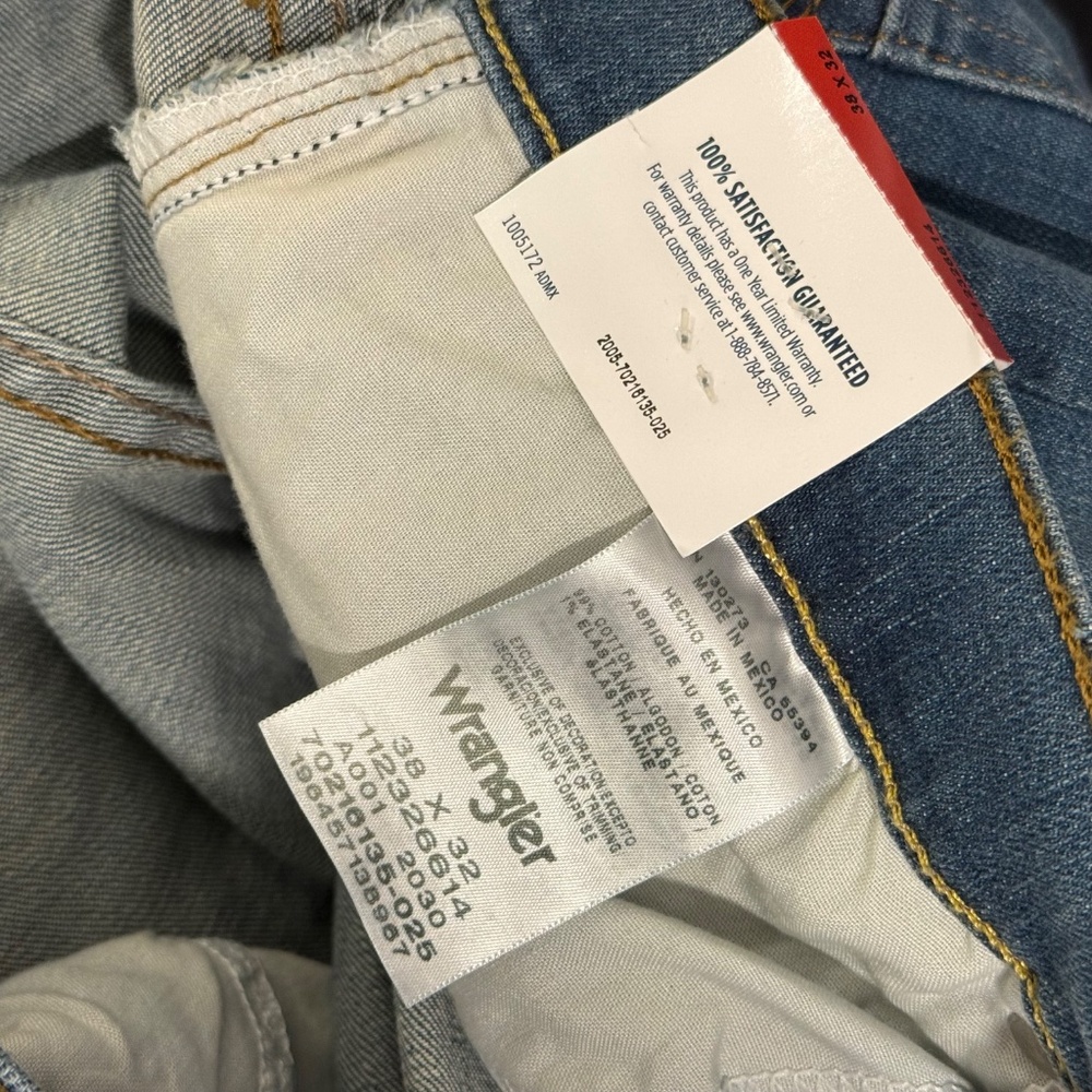 NWT Wrangler 5 Star Premium Jeans Medium Stretch Size 38 x 32 - Picture 8 of 9